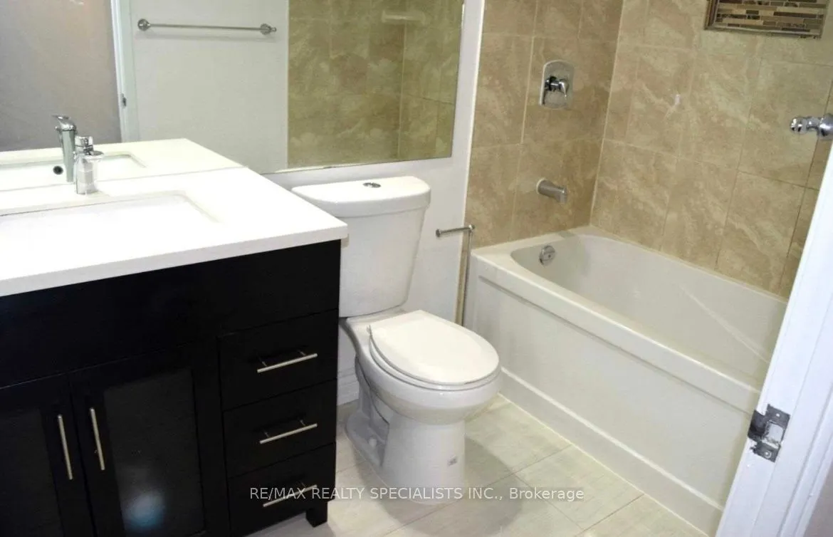 50 Eglinton Avenue, #605