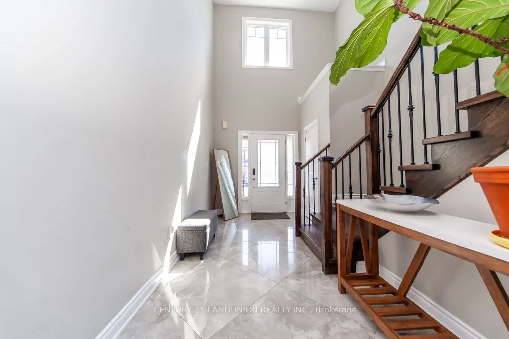 70 Prairie Creek Crescent