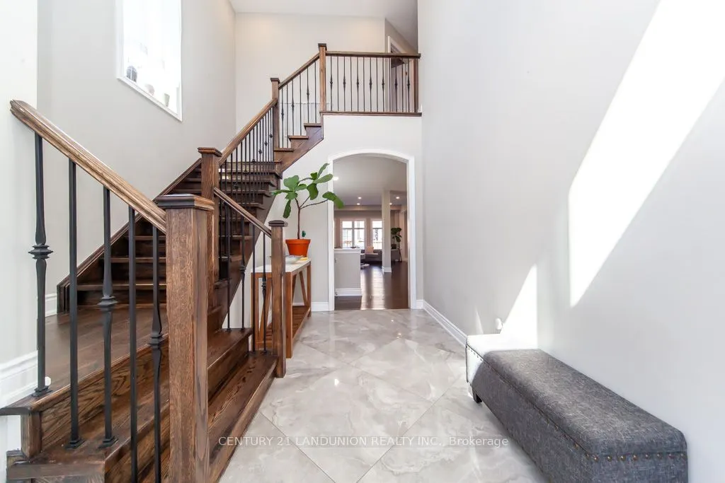 70 Prairie Creek Crescent
