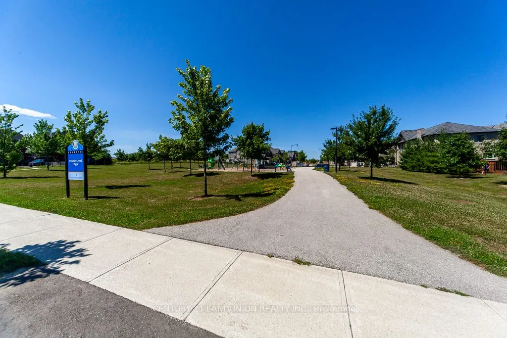 70 Prairie Creek Crescent
