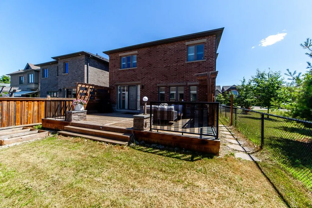 70 Prairie Creek Crescent
