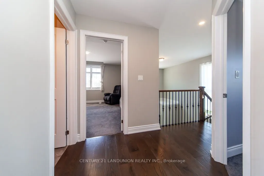 70 Prairie Creek Crescent