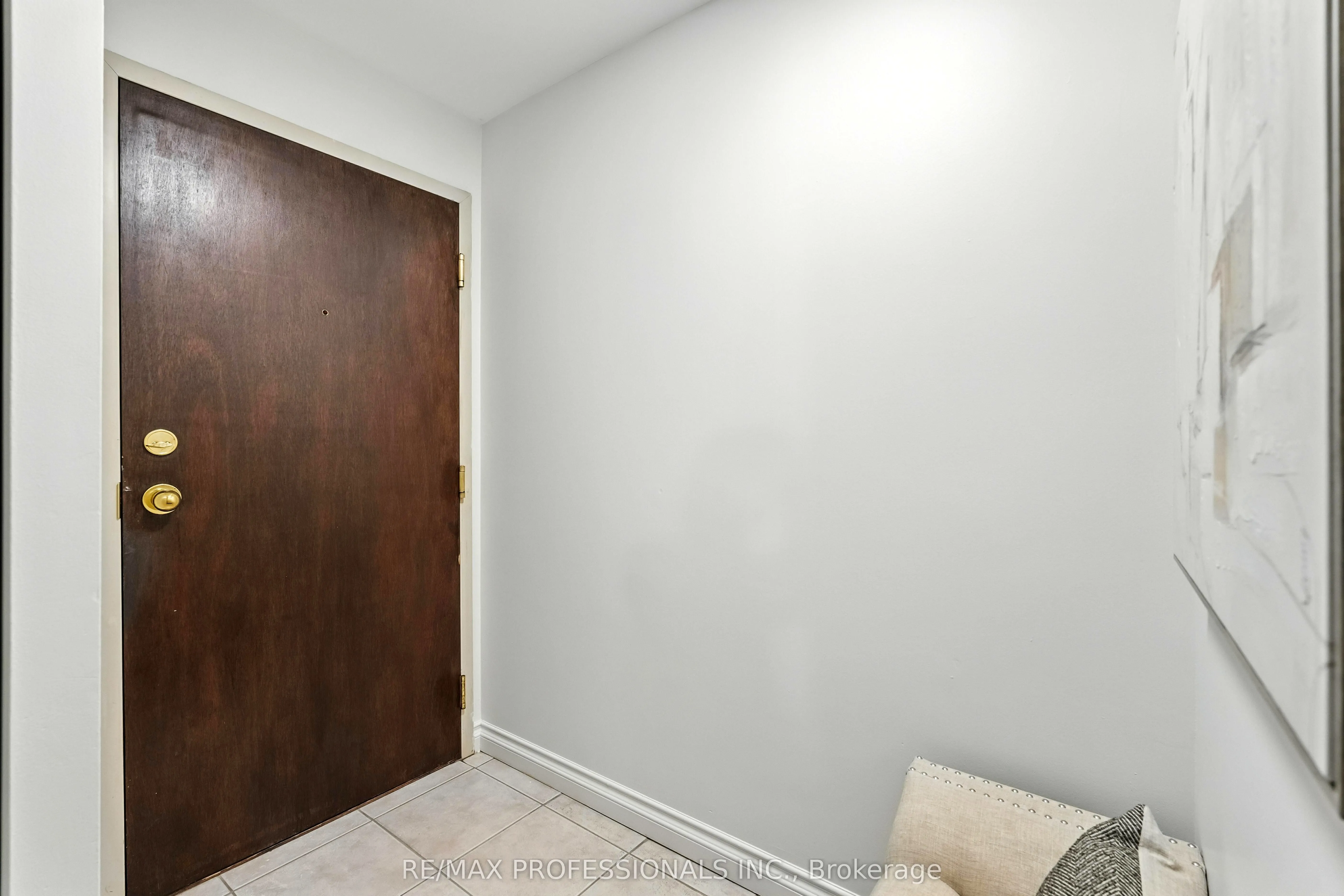 24 Chapel Street, #206