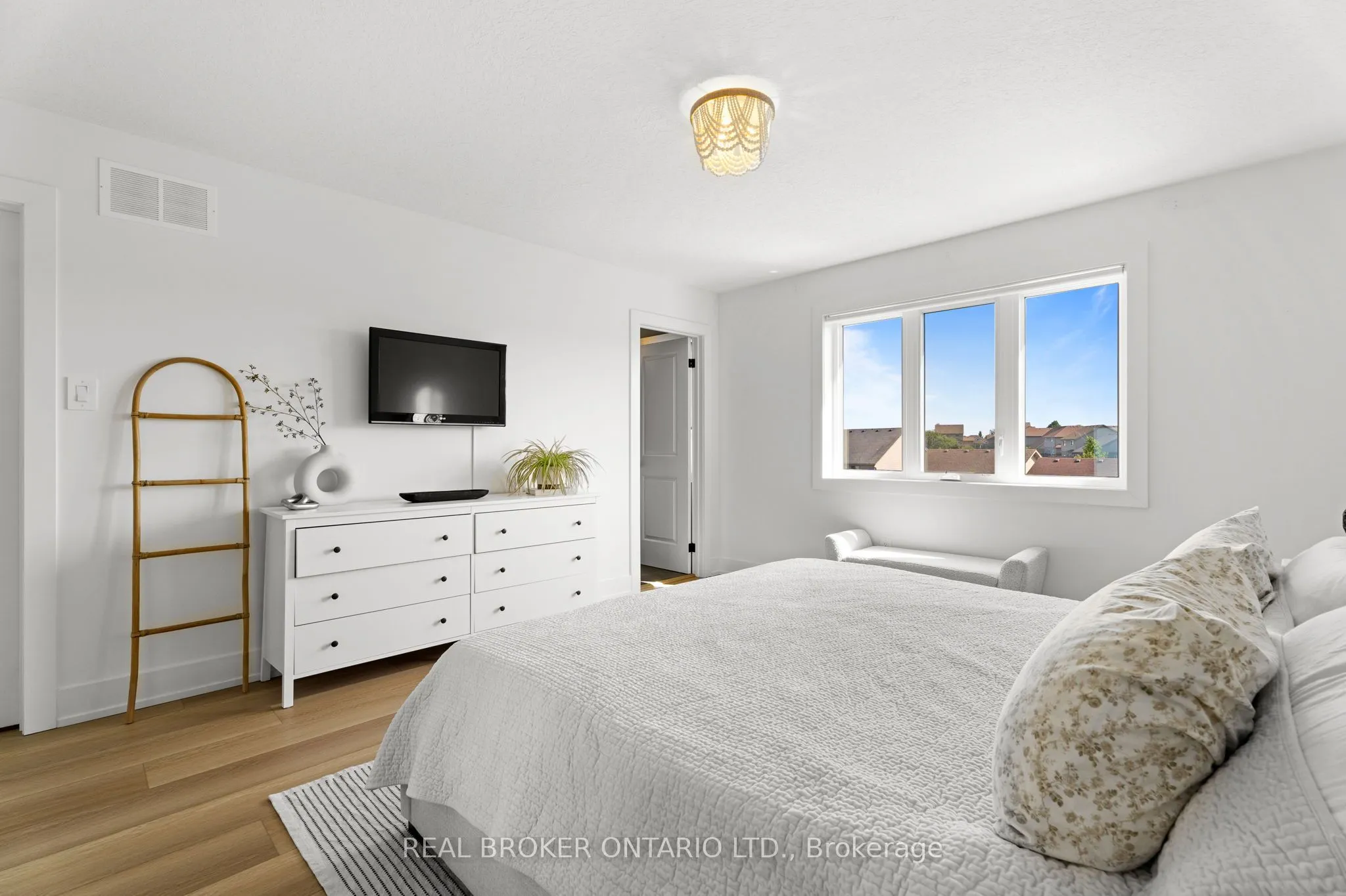 690 Broadway, #22