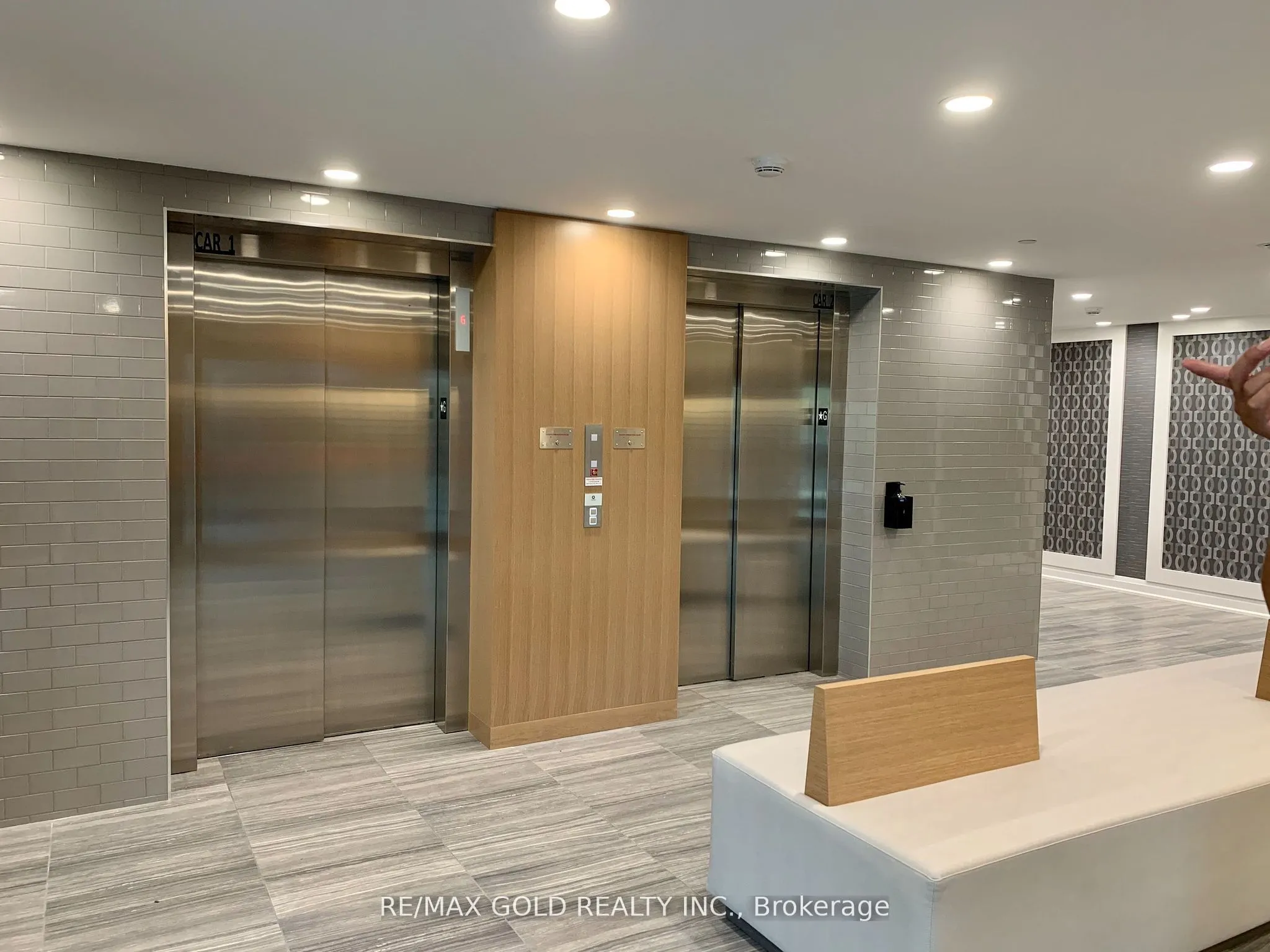 128 Grovewood Common, #607