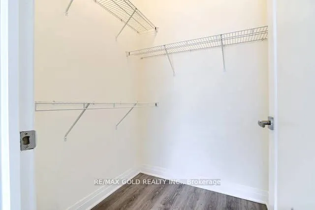 128 Grovewood Common, #607