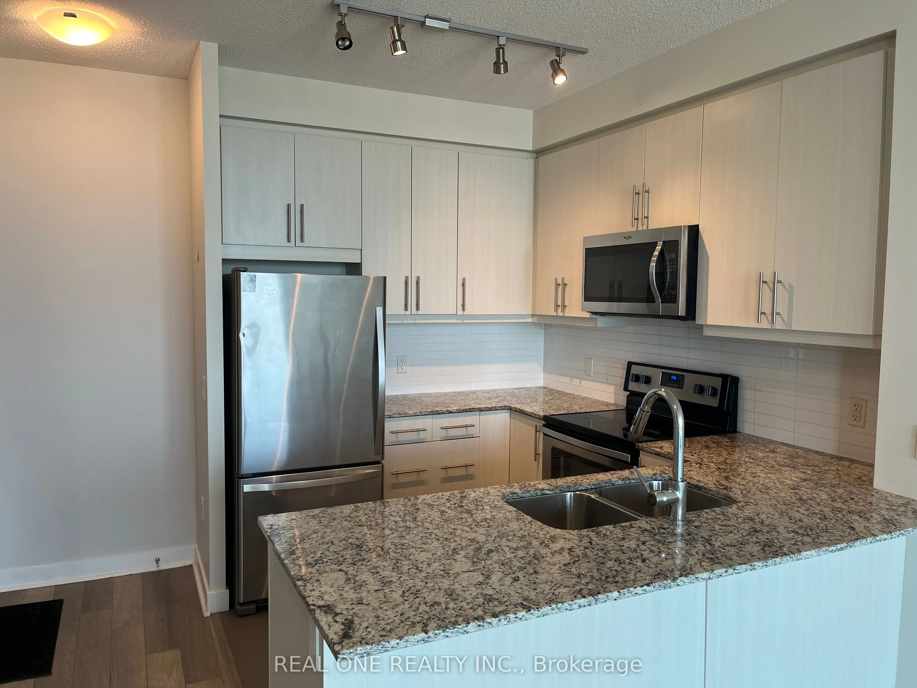 3975 GRAND PARK Drive, #2806