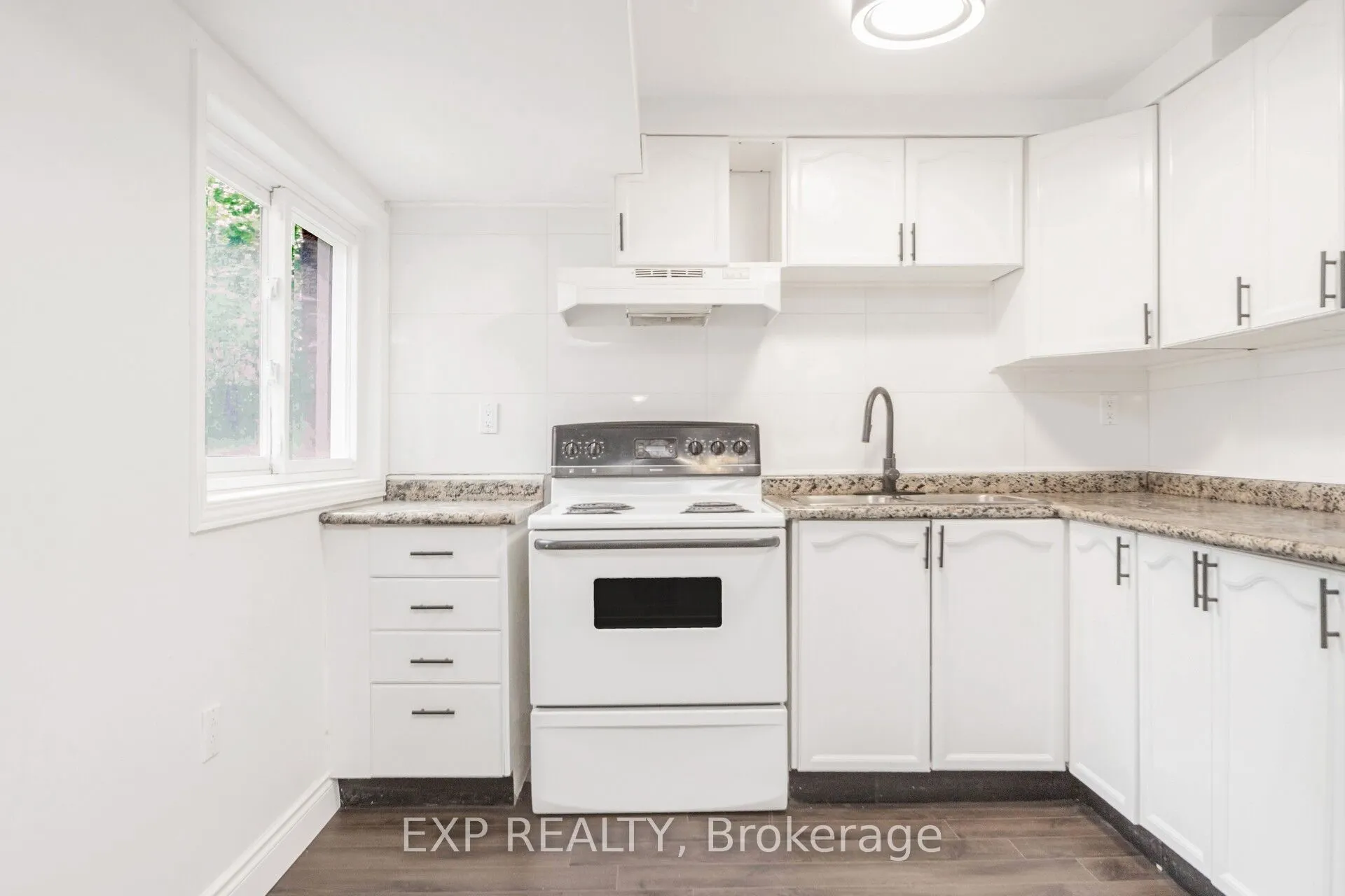 48 St George's Place, #BSMT