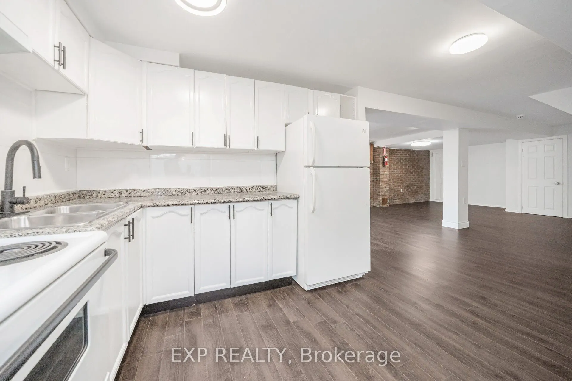 48 St George's Place, #BSMT