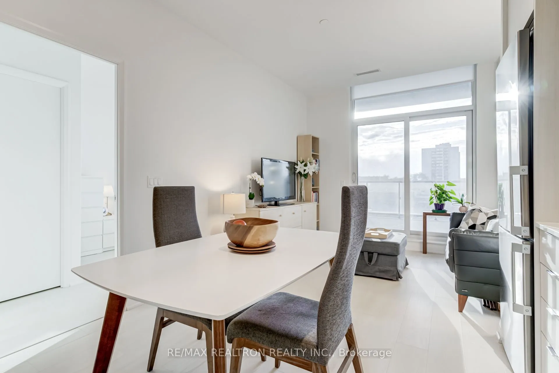 10 Gibbs Road, #321