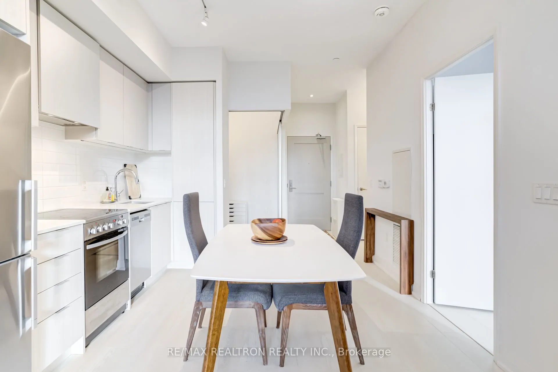 10 Gibbs Road, #321