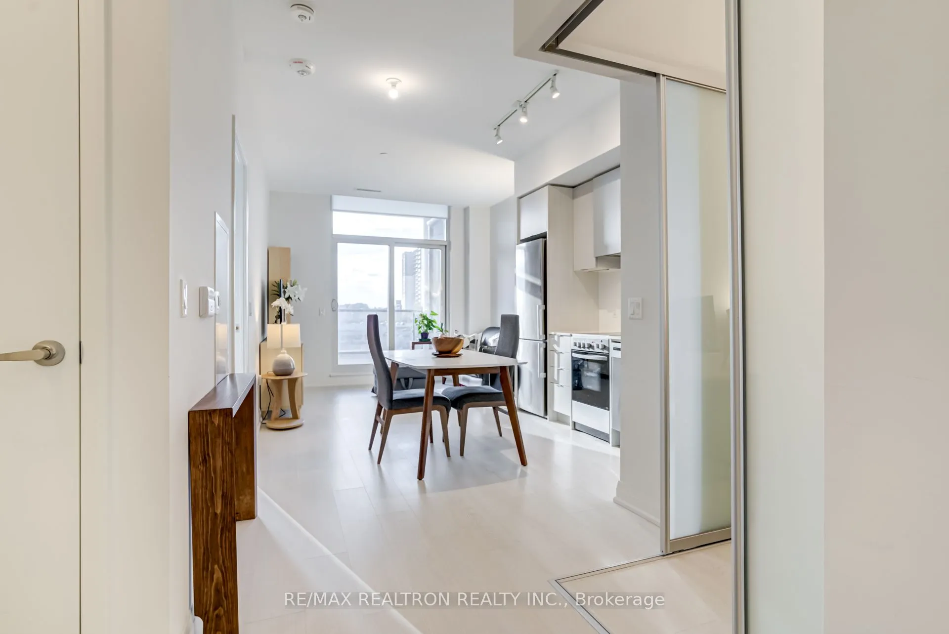 10 Gibbs Road, #321