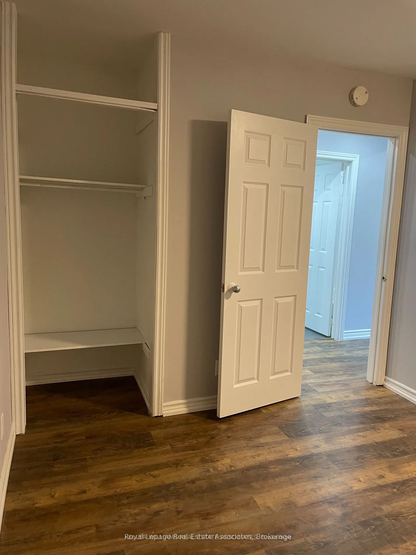 233 Lakeshore Road E