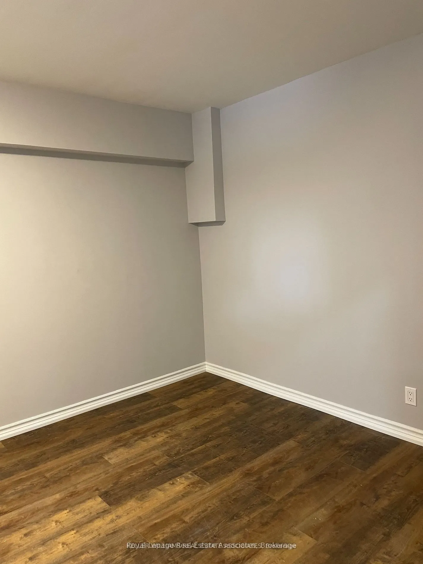 233 Lakeshore Road E