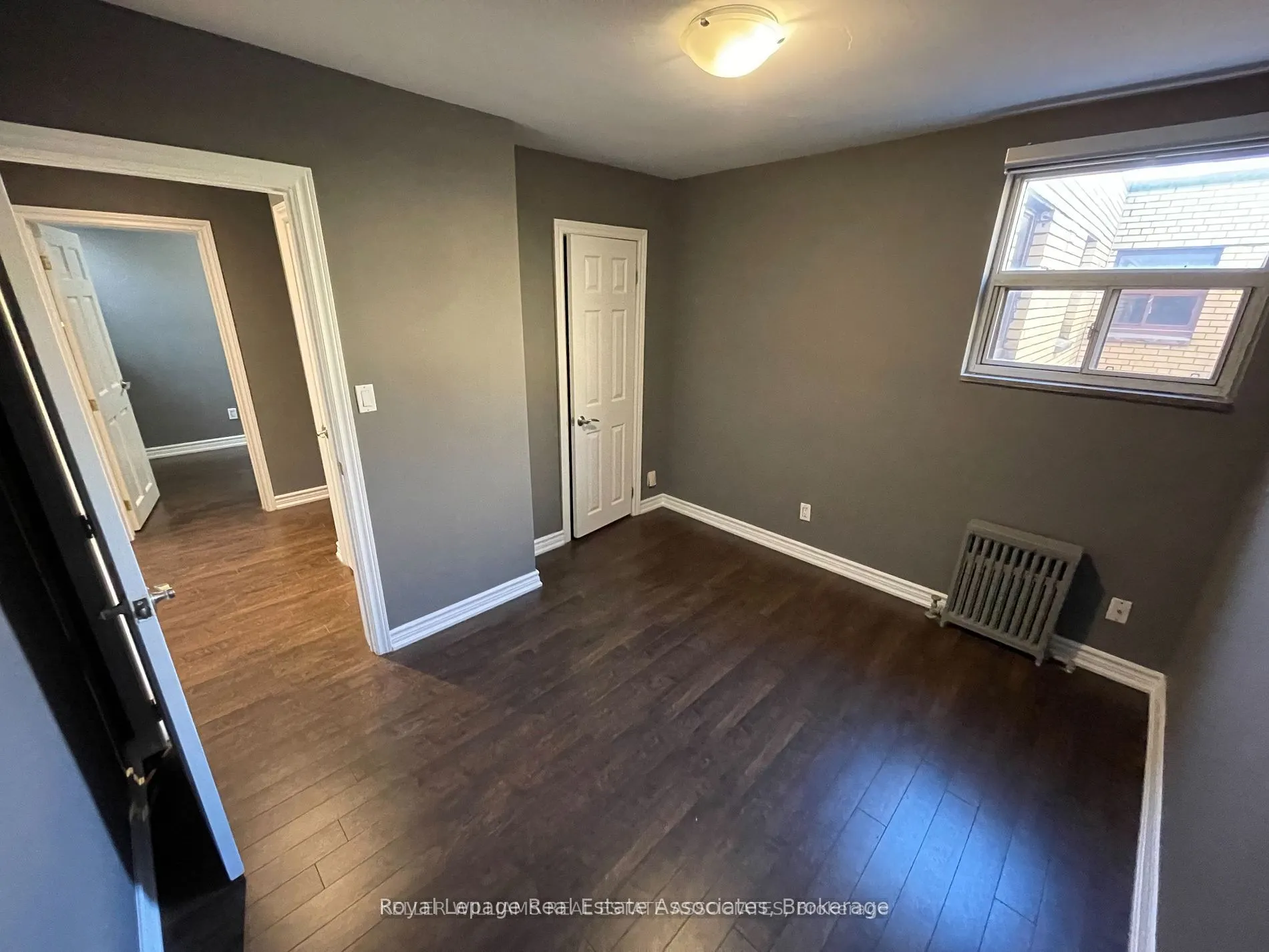 233 Lakeshore Road E
