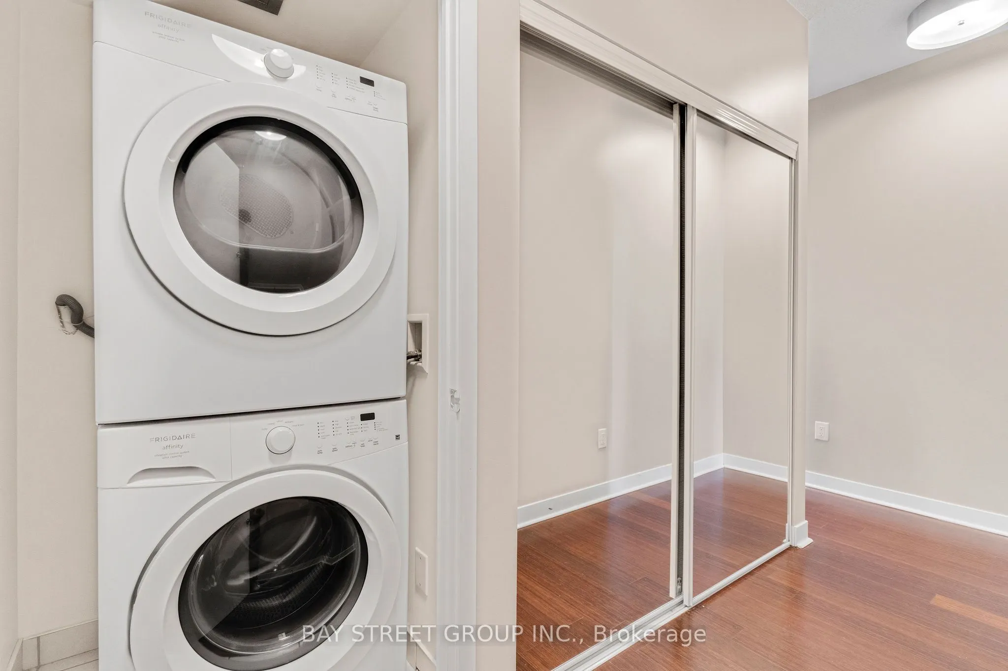 365 Prince Of Wales Drive, #1108
