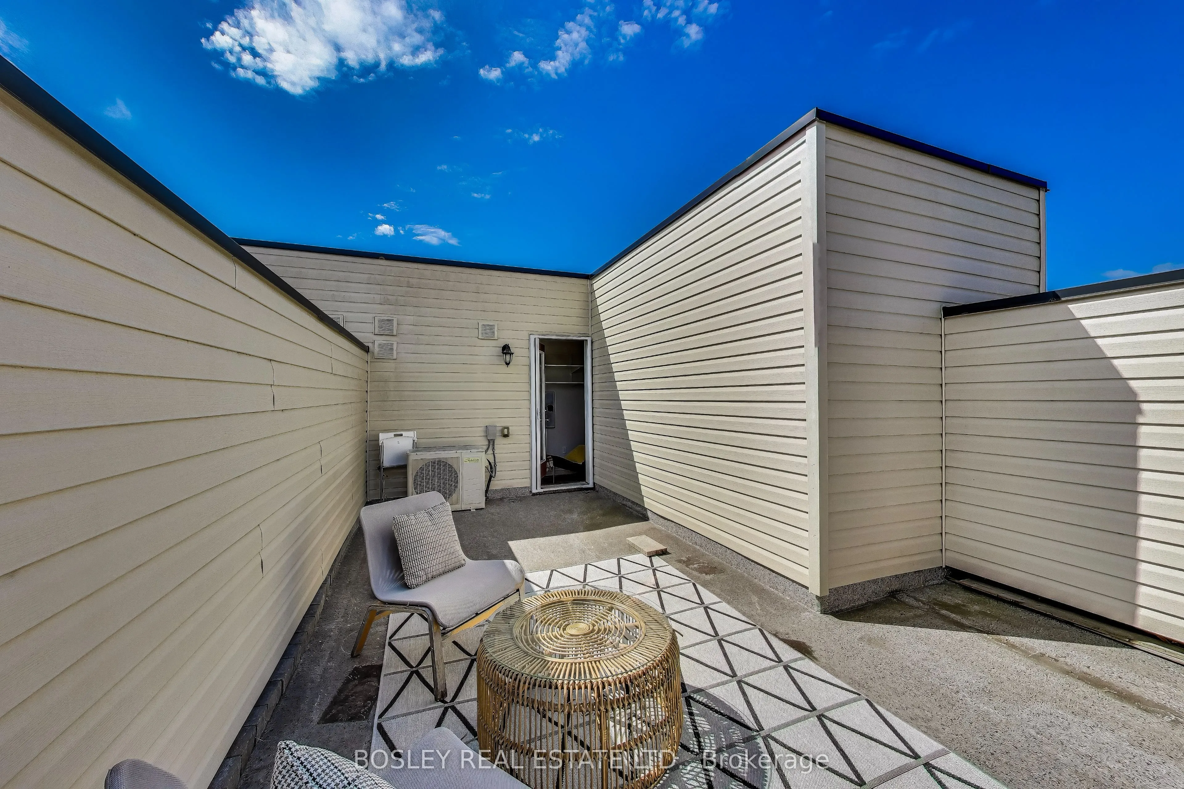390 Hopewell Avenue, #237