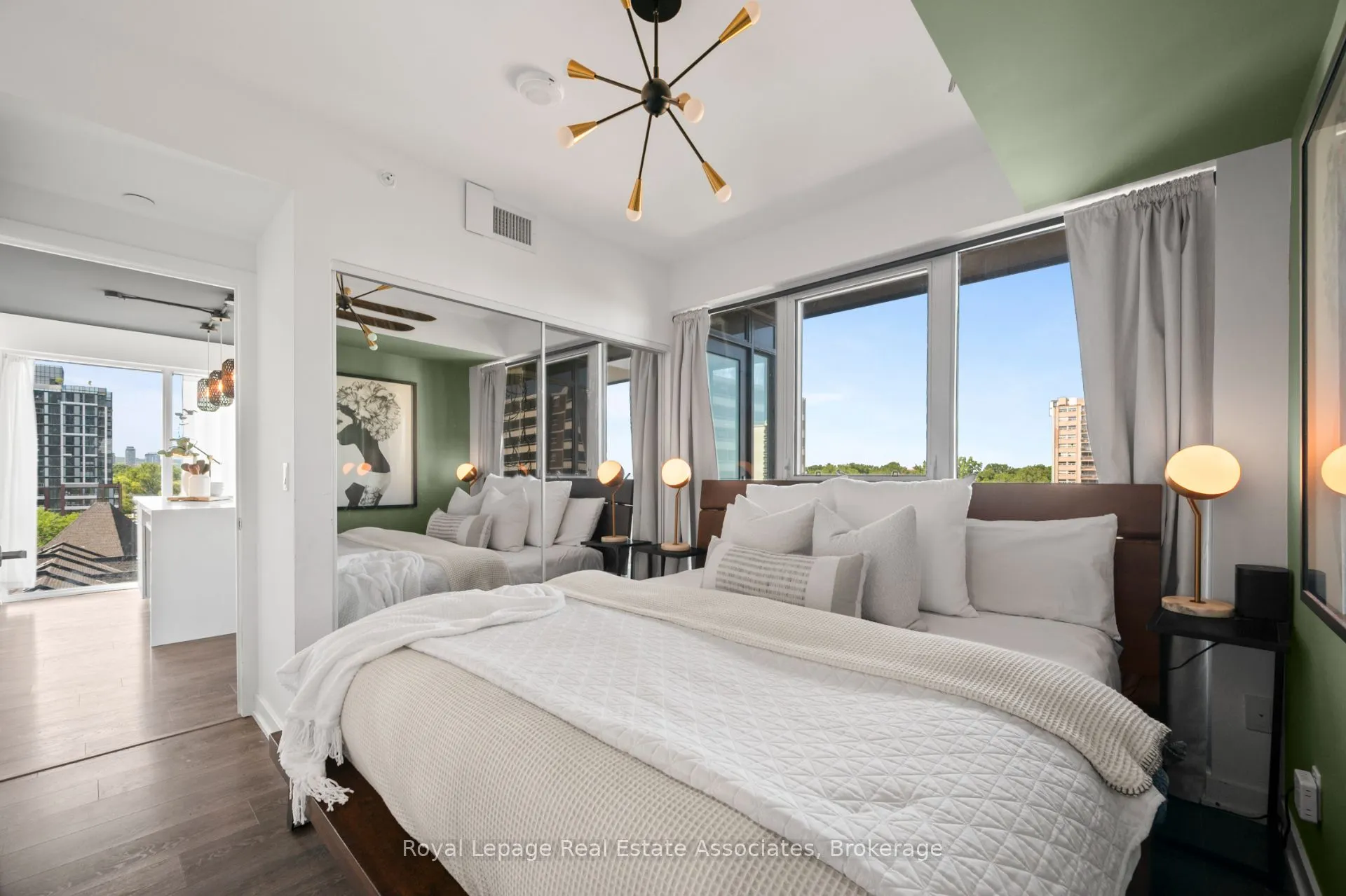 370 Martha Street, #602