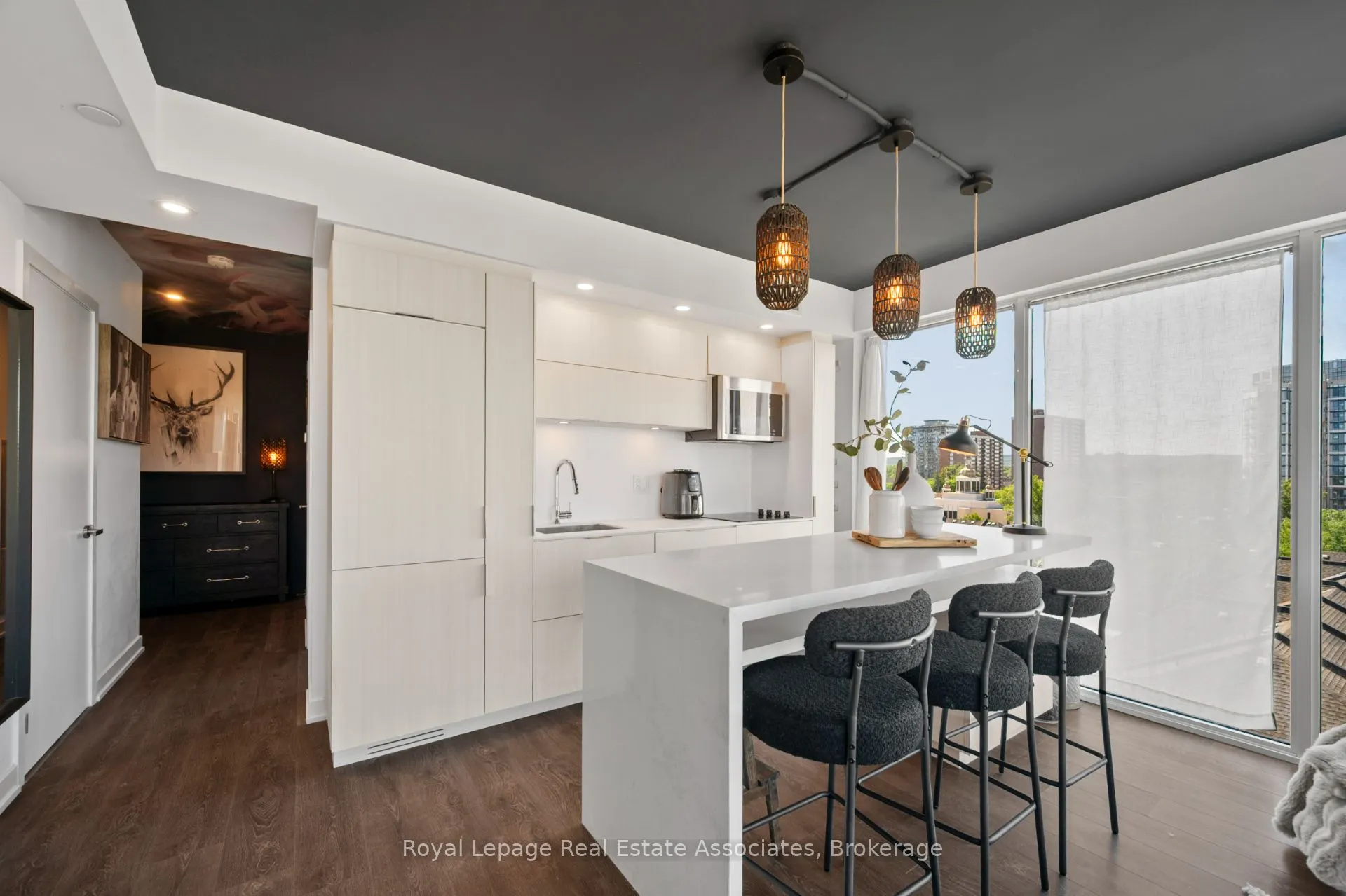 370 Martha Street, #602