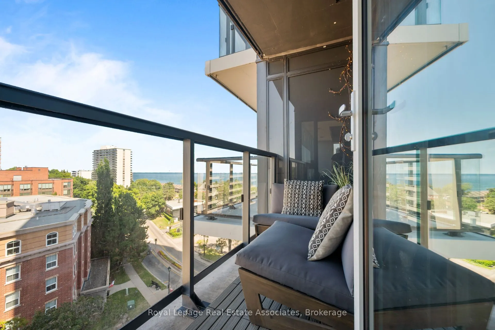 370 Martha Street, #602