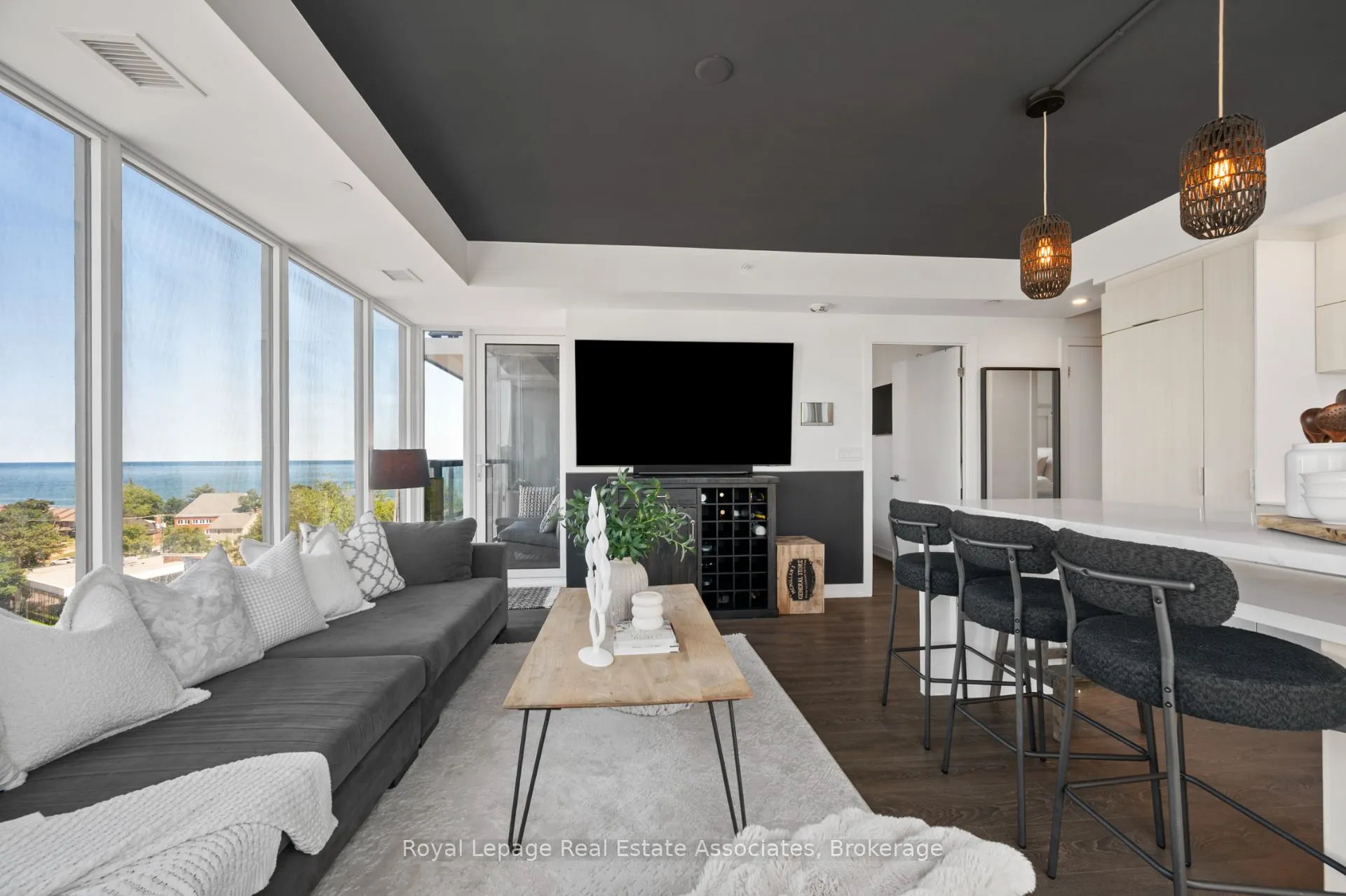 370 Martha Street, #602