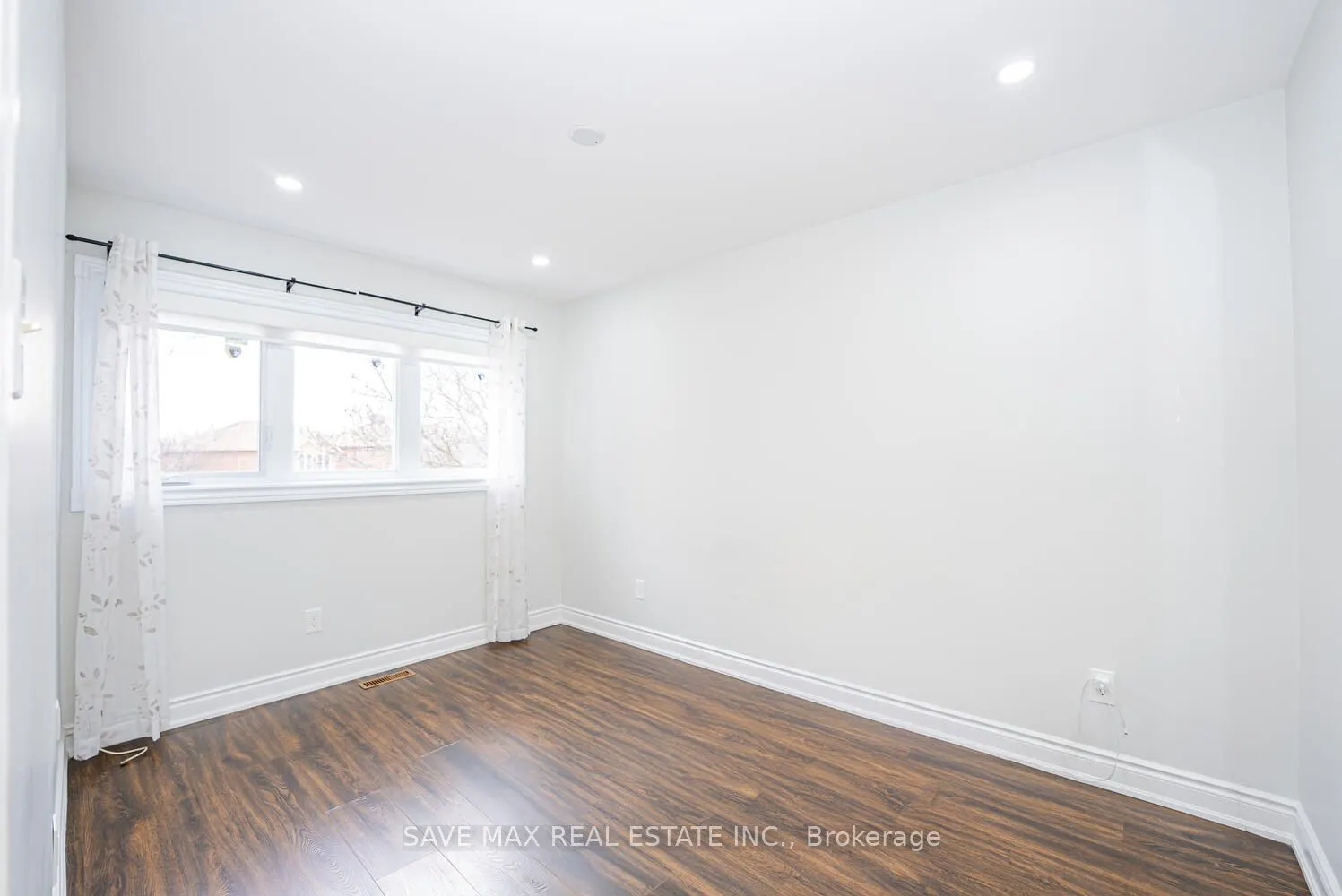 92 Cedarwood Crescent