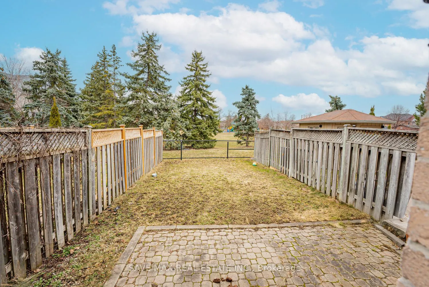 92 Cedarwood Crescent