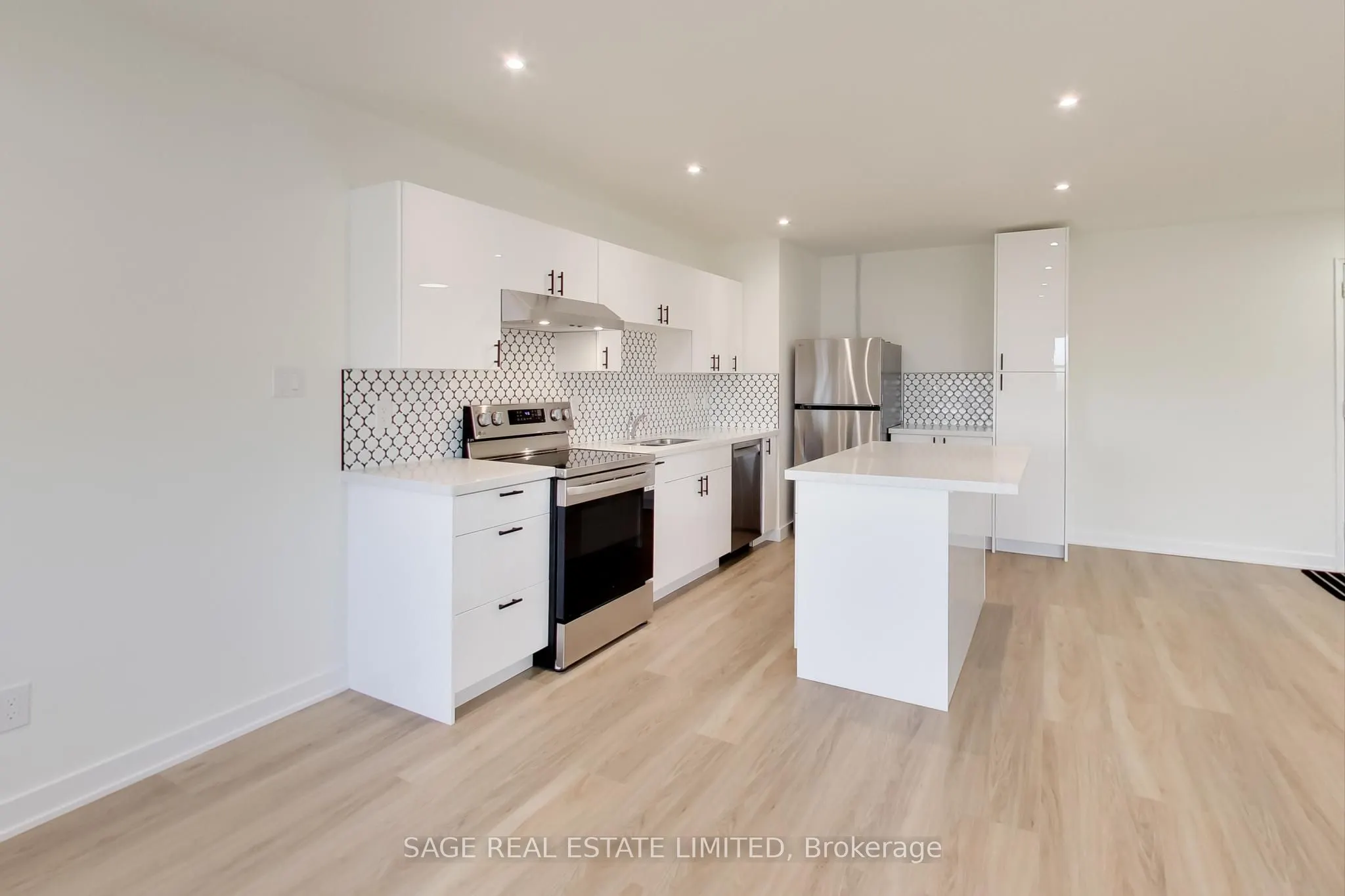 2961 Dufferin Street, #502
