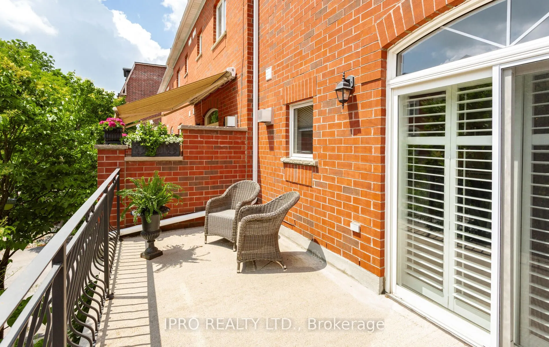 11B James Street