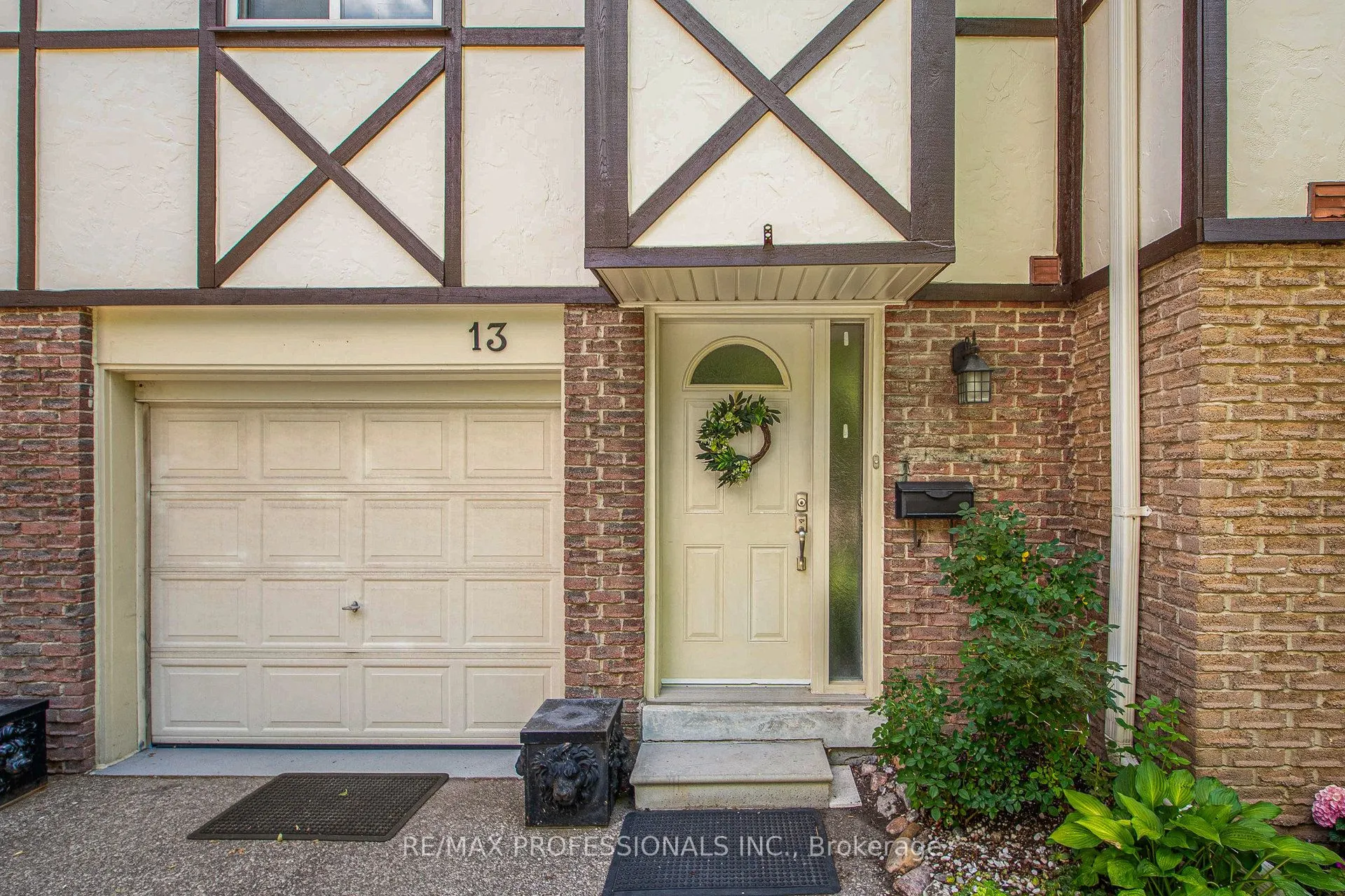 1485 Gulleden Drive, #13
