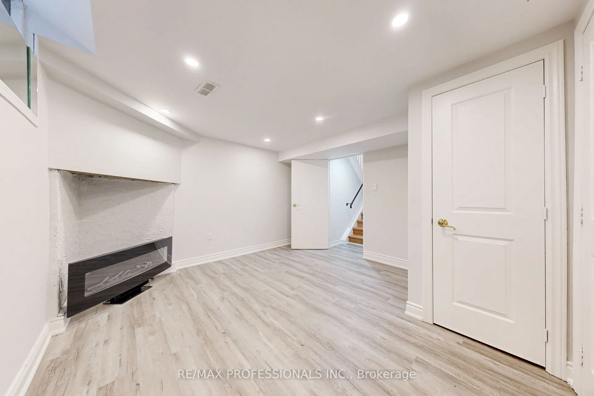 1485 Gulleden Drive, #13