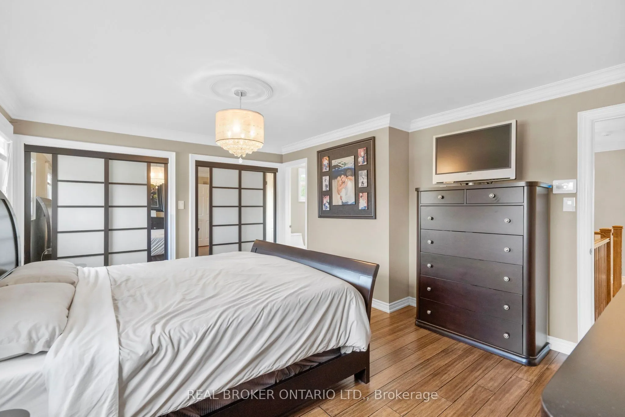 11 Fountainbridge Drive