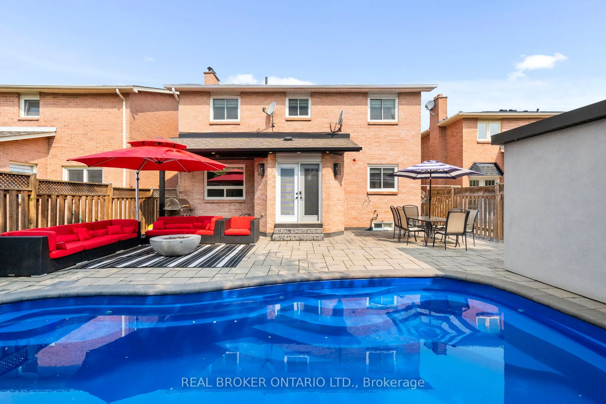 11 Fountainbridge Drive