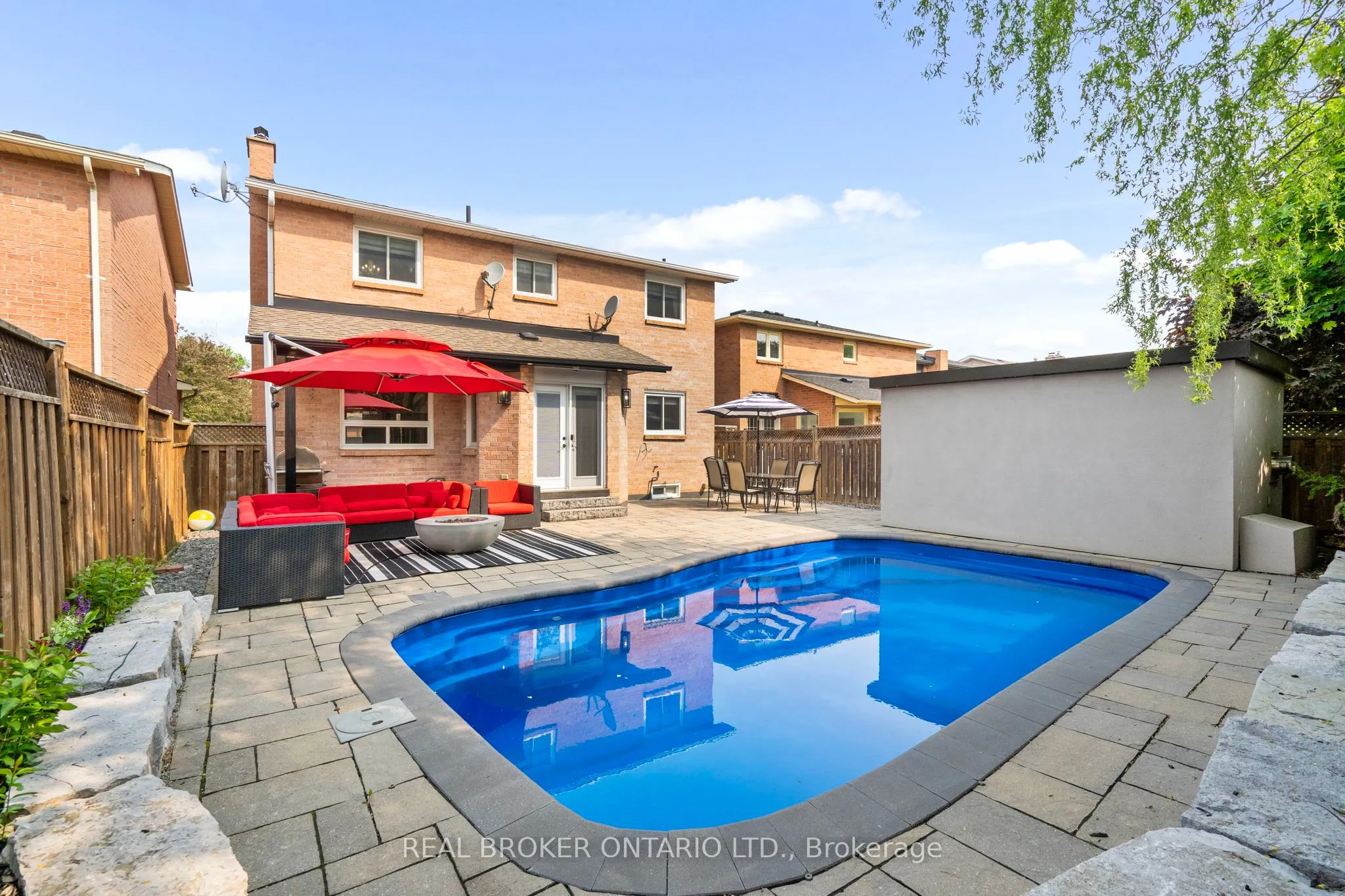 11 Fountainbridge Drive