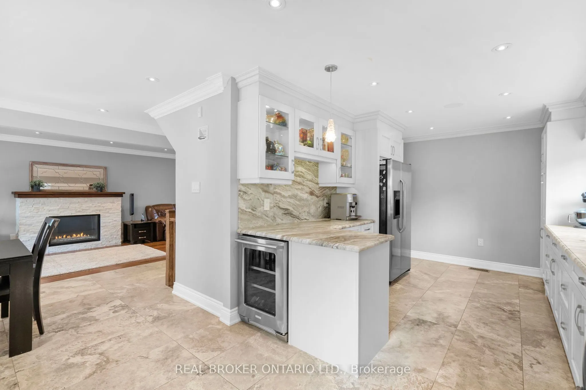 11 Fountainbridge Drive