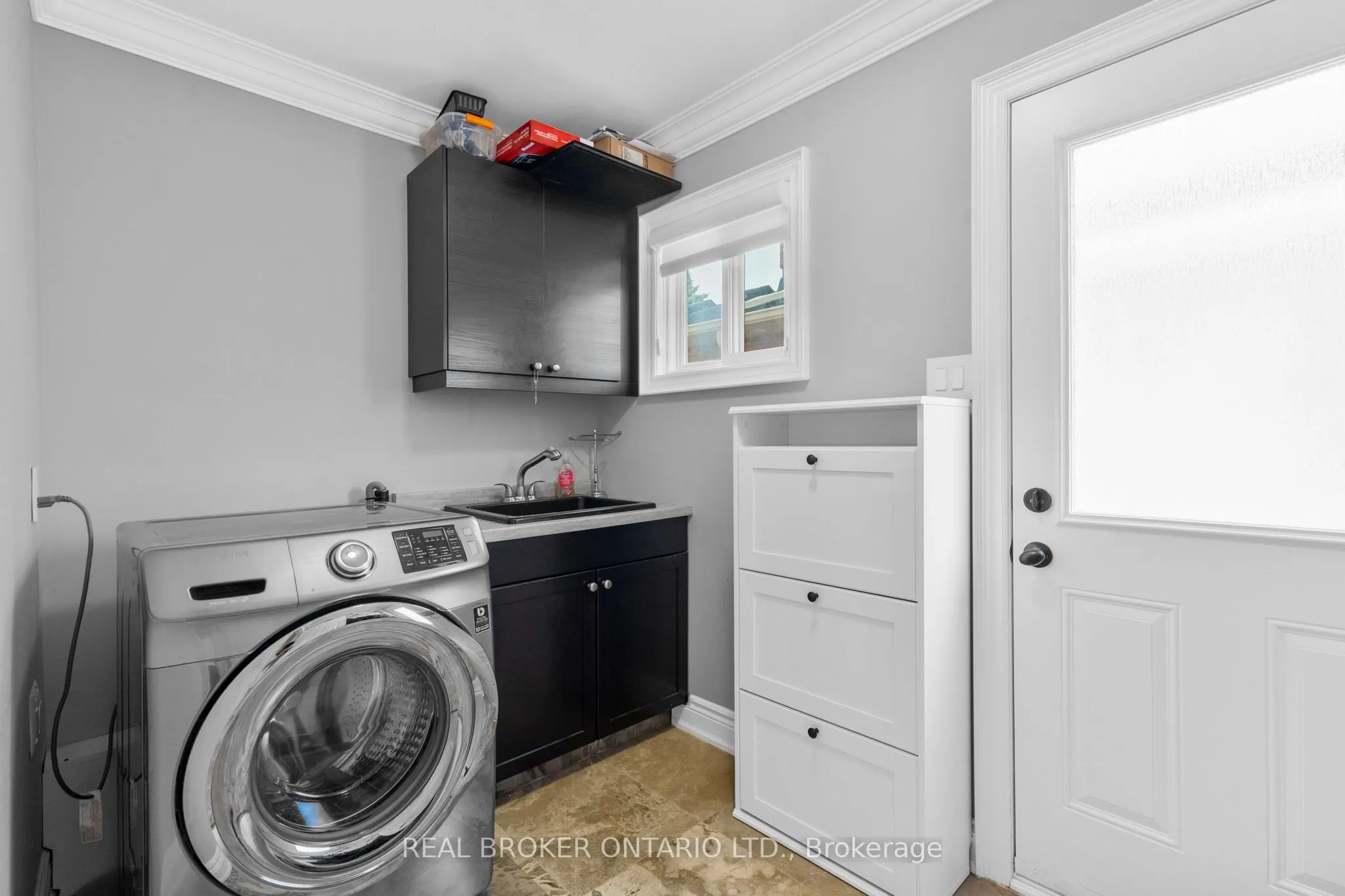 11 Fountainbridge Drive