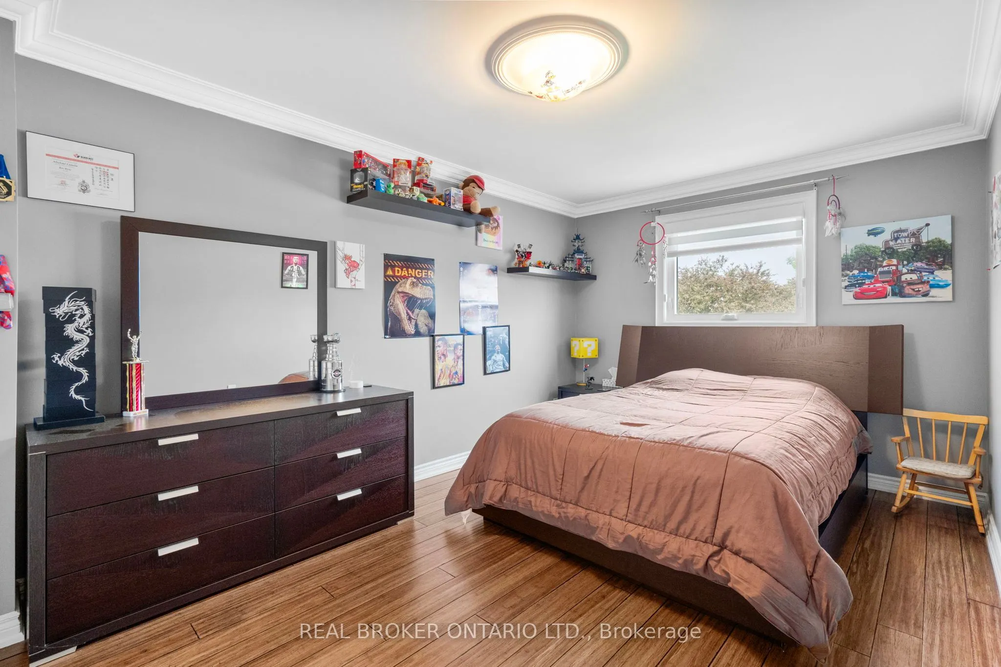 11 Fountainbridge Drive