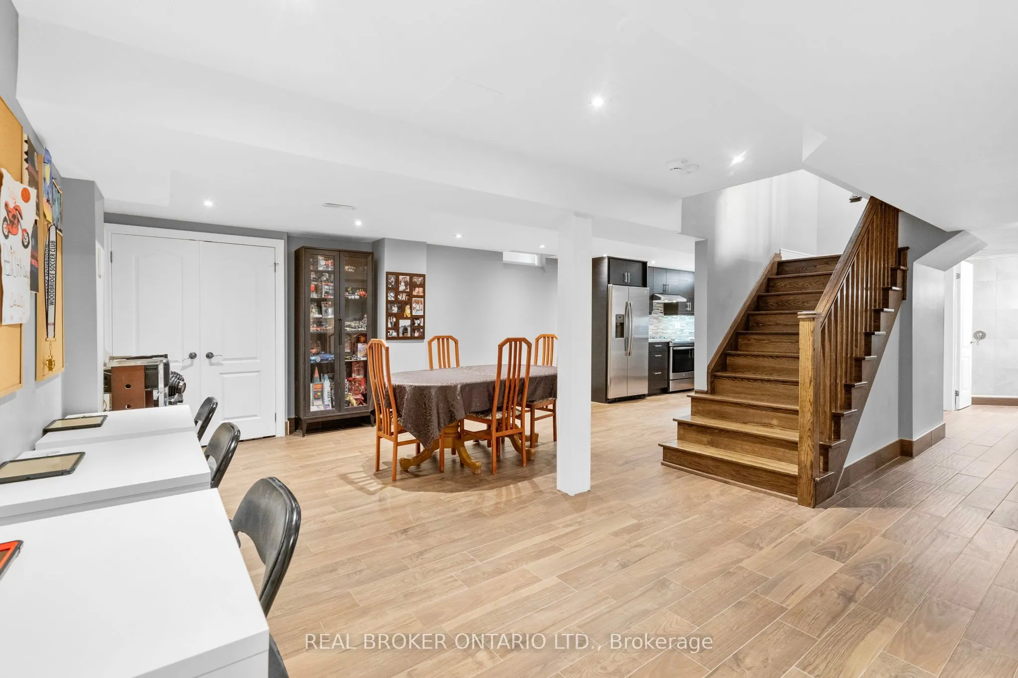 11 Fountainbridge Drive