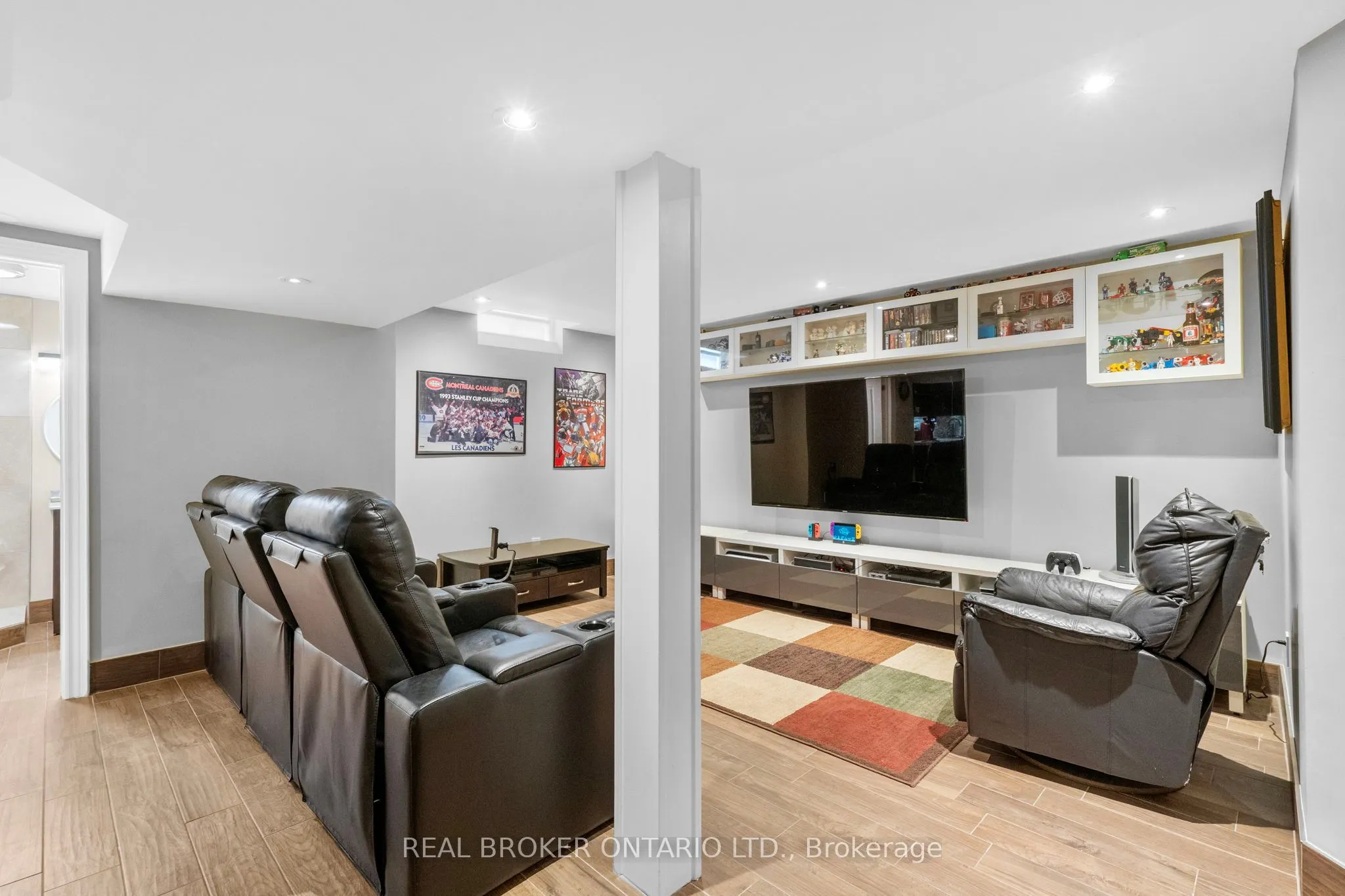 11 Fountainbridge Drive