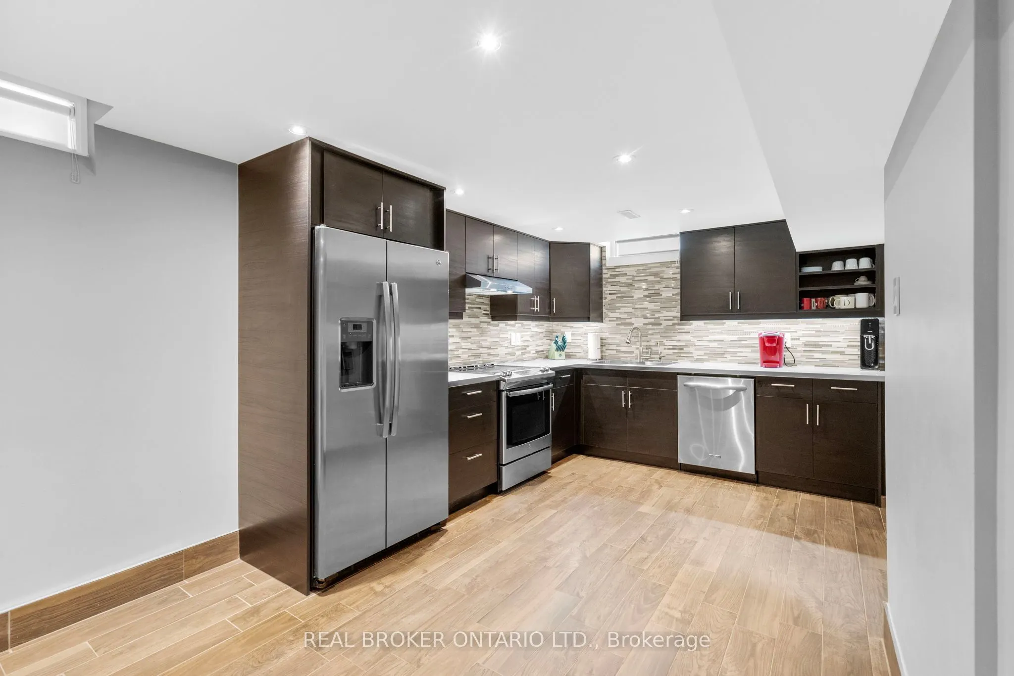 11 Fountainbridge Drive