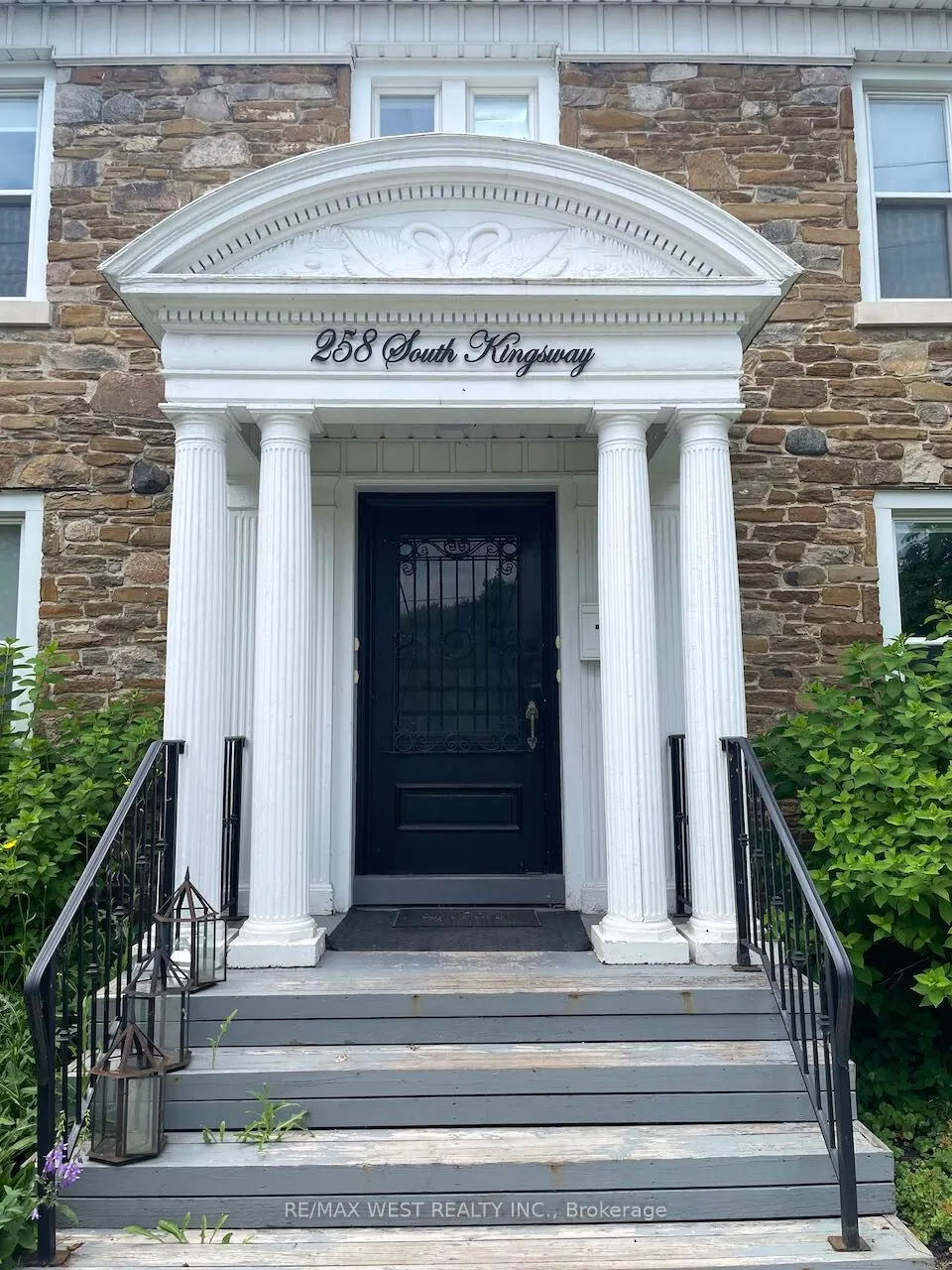 258 South Kingsway, #upper