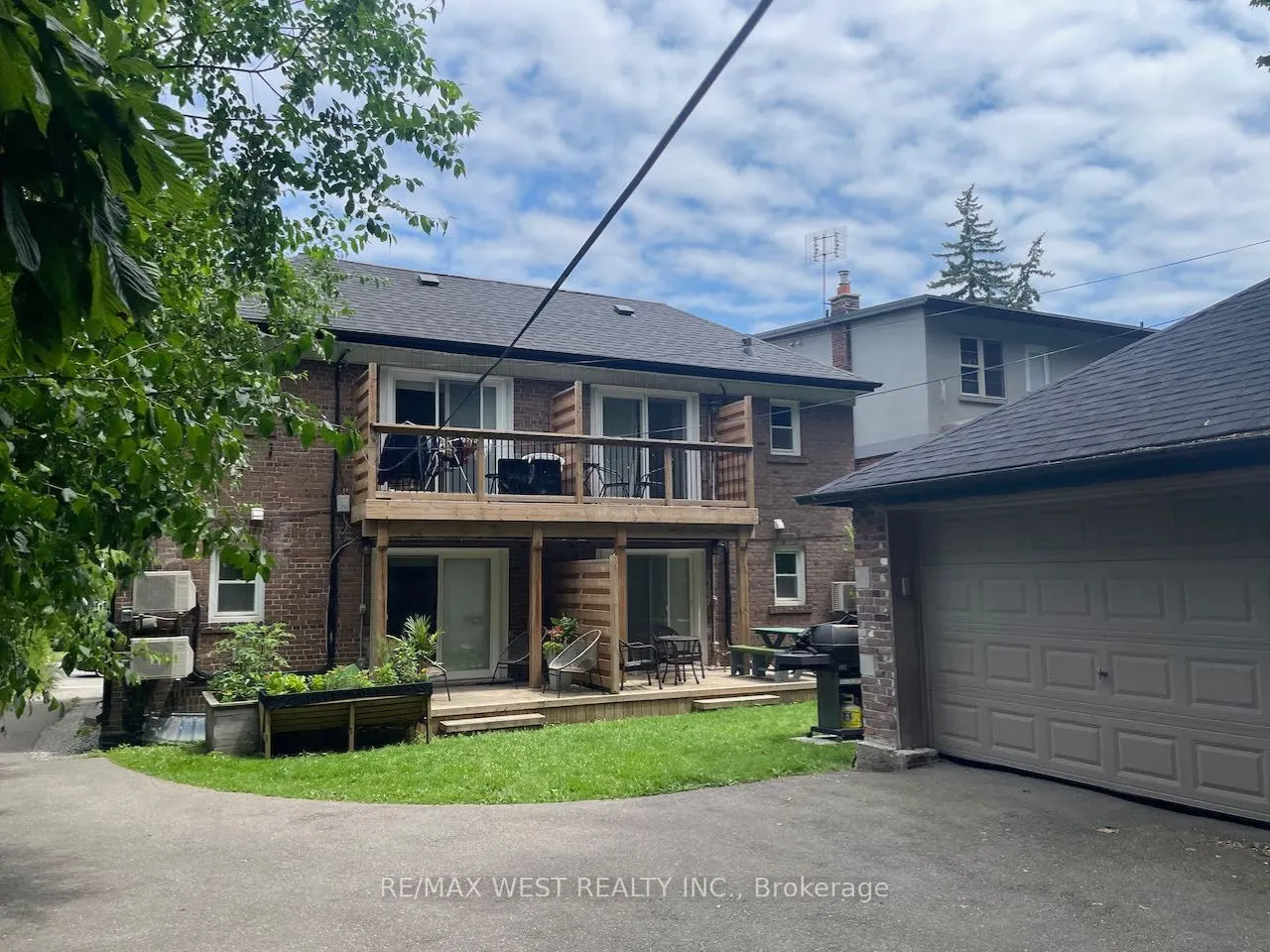 258 South Kingsway, #upper