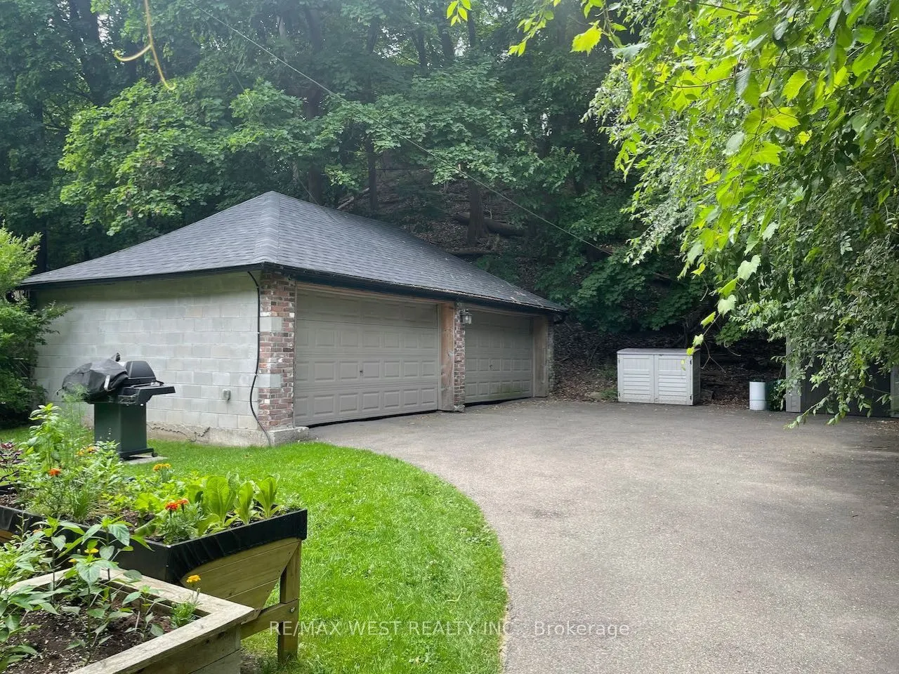 258 South Kingsway, #upper