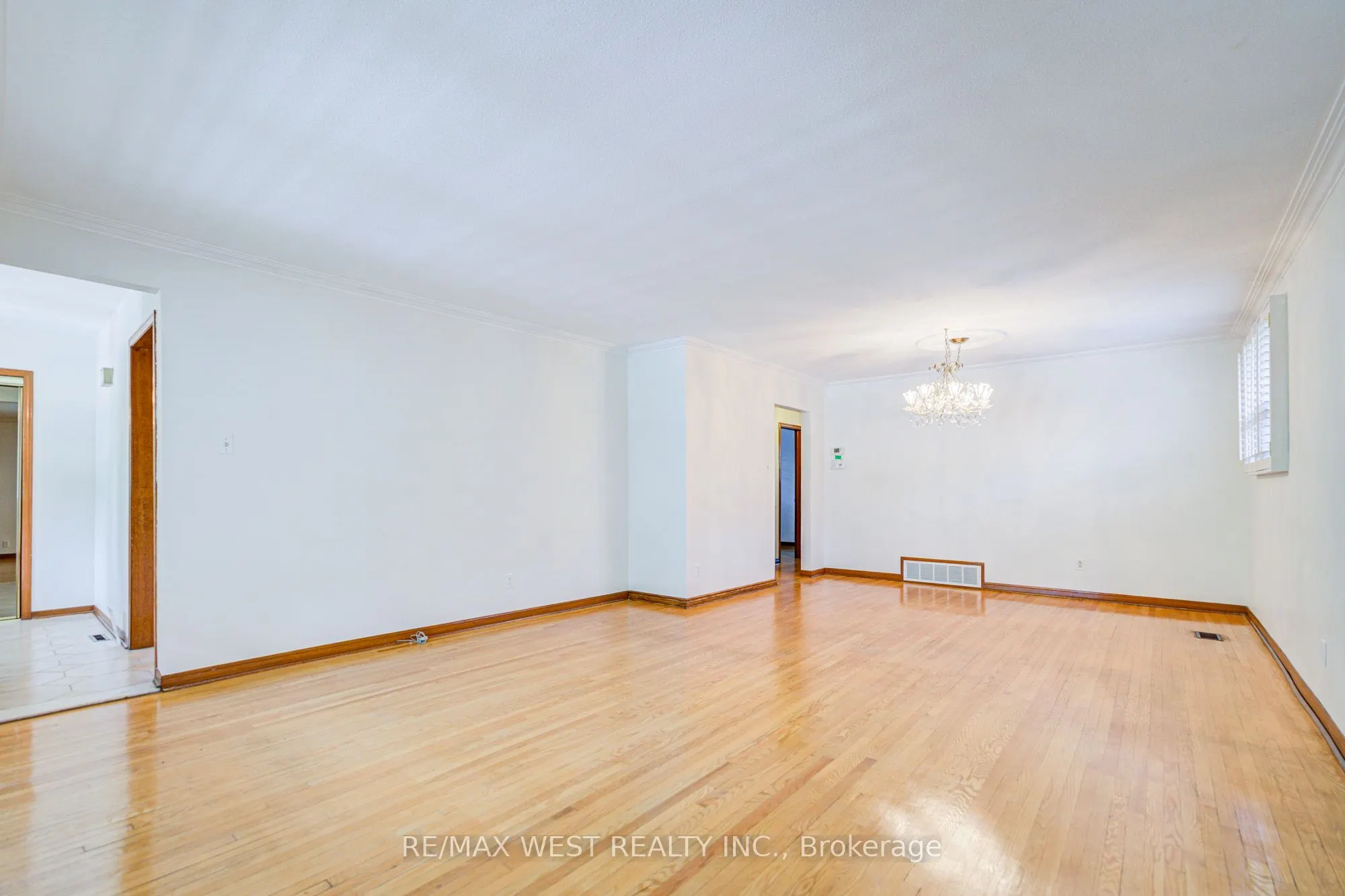 85 Downsview Avenue