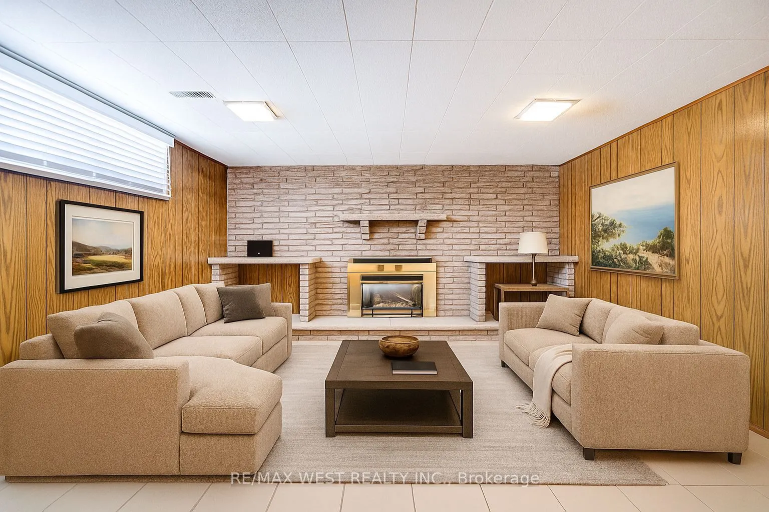 85 Downsview Avenue