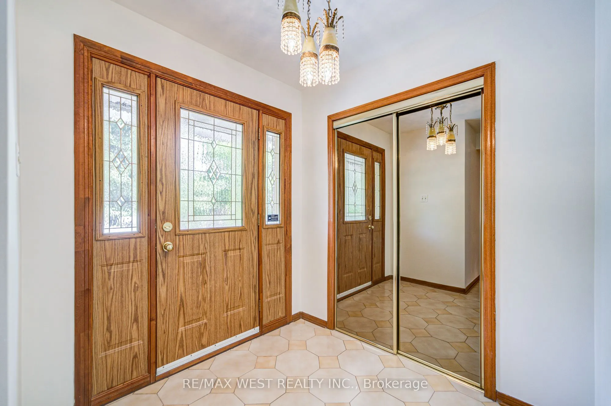 85 Downsview Avenue