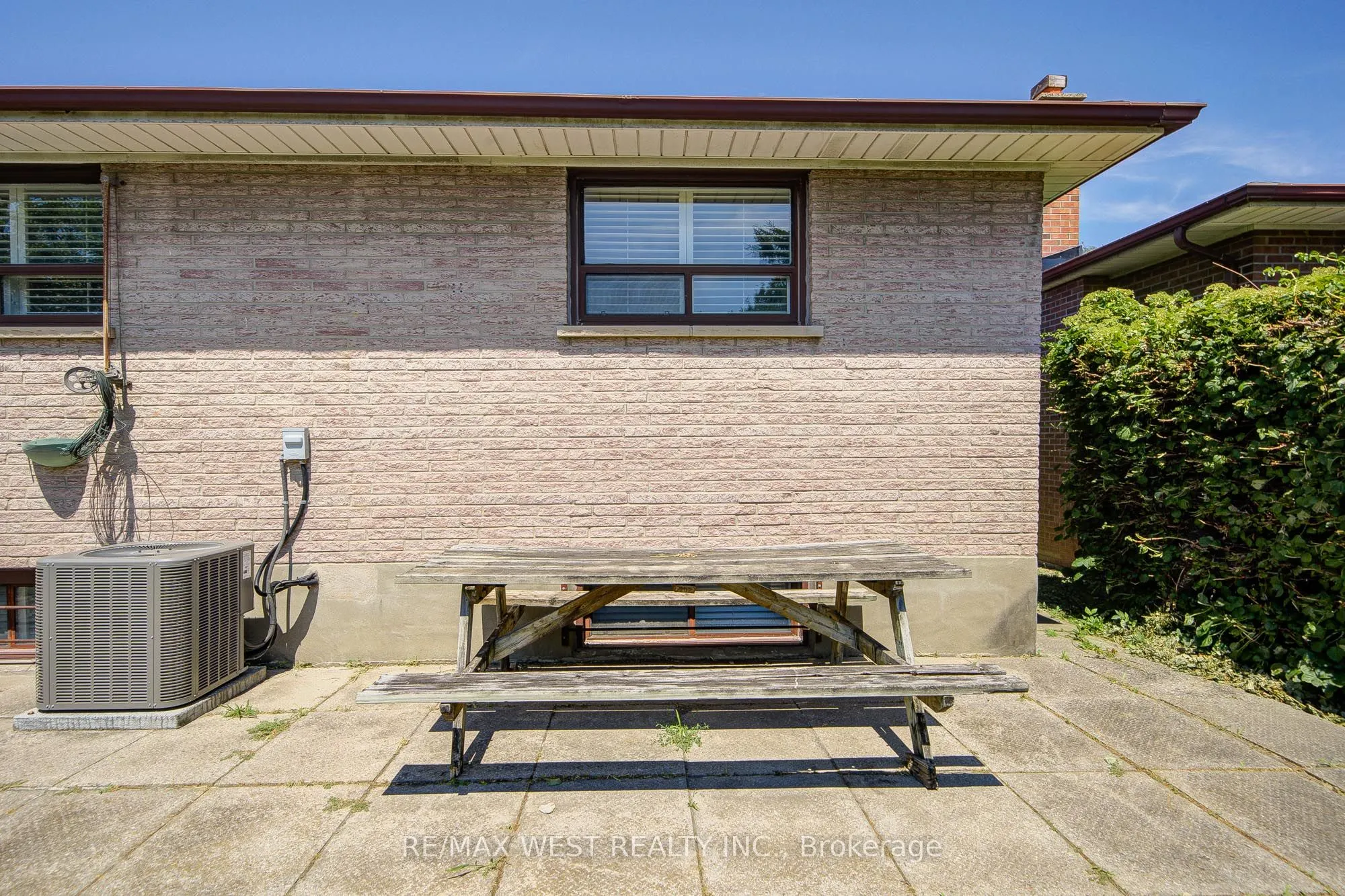 85 Downsview Avenue