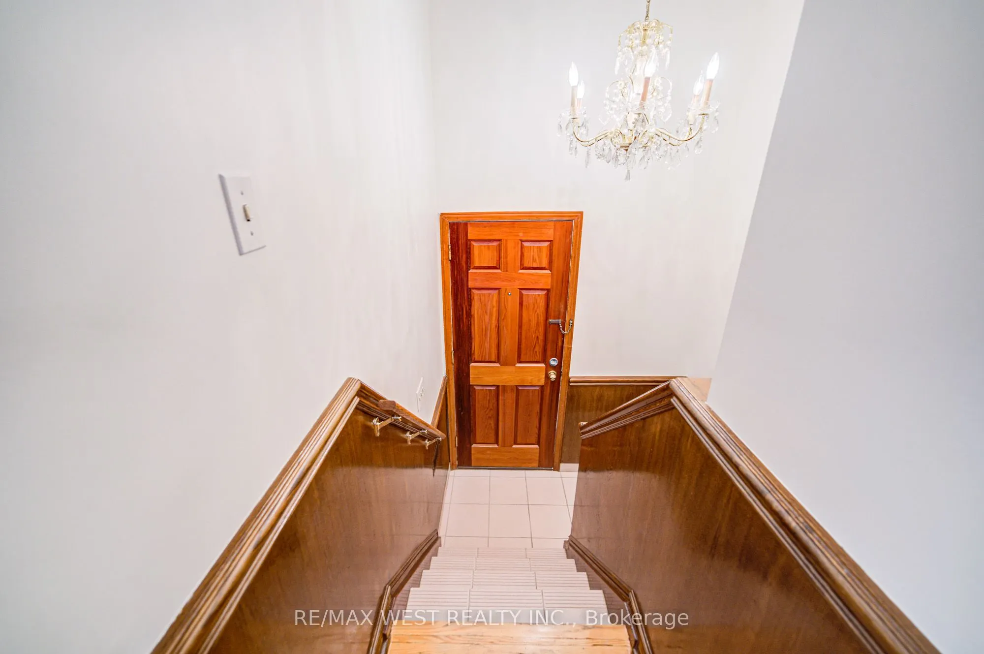 85 Downsview Avenue