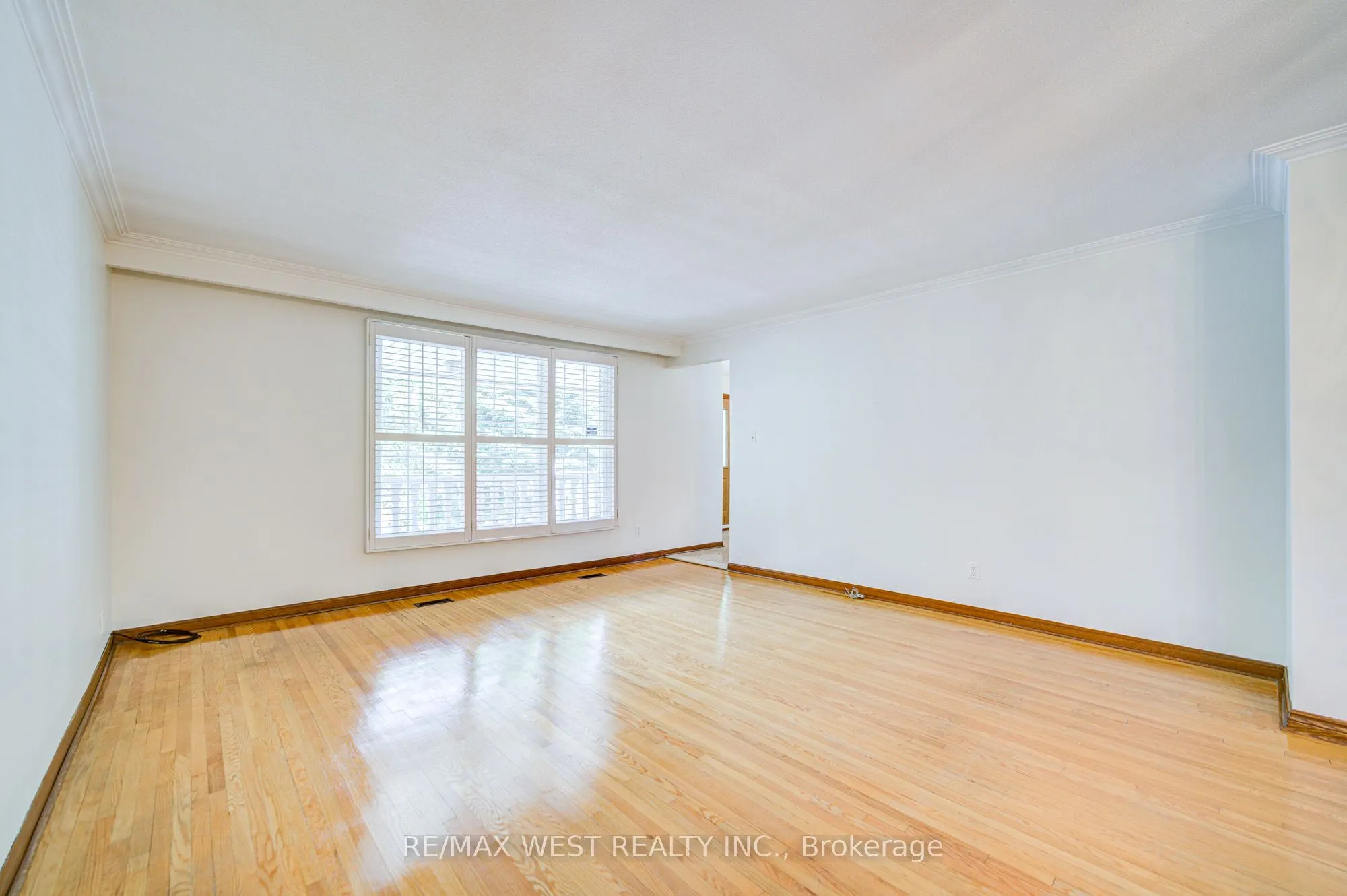 85 Downsview Avenue