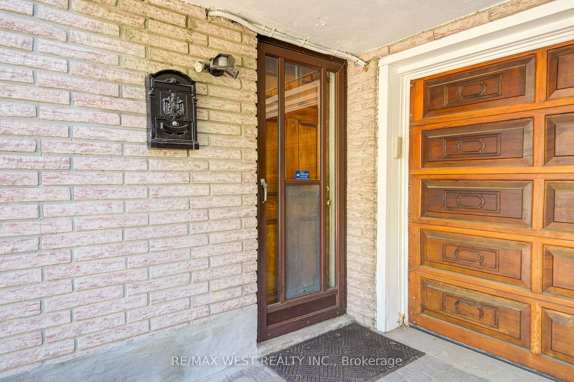 85 Downsview Avenue